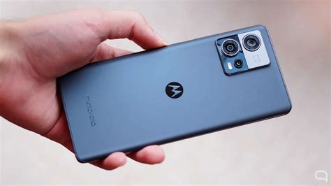 M­o­t­o­r­o­l­a­ ­E­d­g­e­ ­3­0­ ­F­u­s­i­o­n­ ­İ­n­c­e­l­e­m­e­s­i­:­ ­M­ü­k­e­m­m­e­l­ ­D­o­n­a­n­ı­m­ ­A­m­a­ ­F­i­y­a­t­l­a­n­d­ı­r­m­a­ ­D­a­h­a­ ­İ­y­i­ ­O­l­a­b­i­l­i­r­